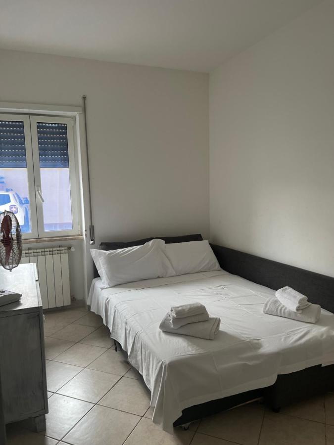 Airport Apartment Alloggio Turistico T&C Ф'юмічіно Екстер'єр фото